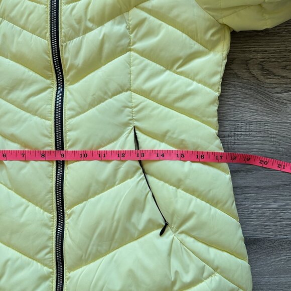 Butter Yellow Down Puffer Jacket Size 44 Quilted Form Fitting Detachable Hood - Picture 9 of 15